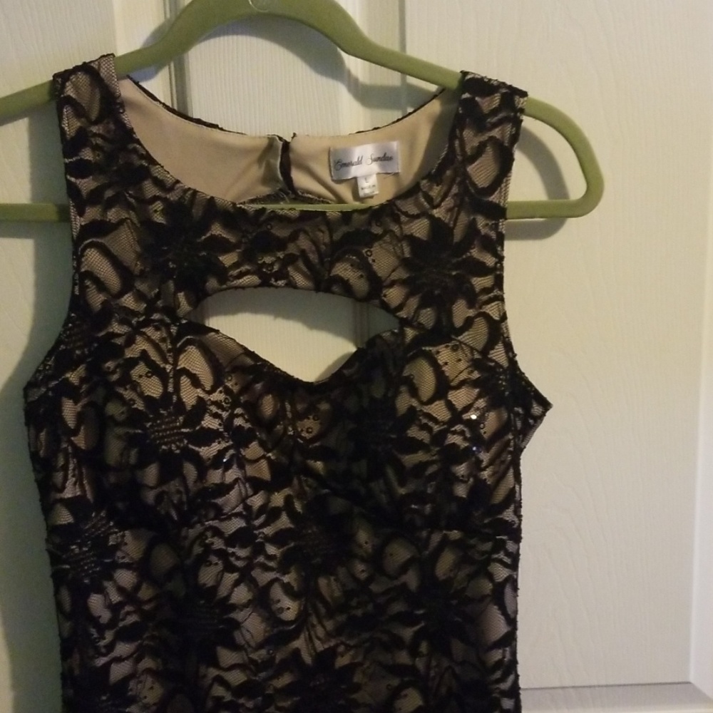 Dress - Picture 3 of 5